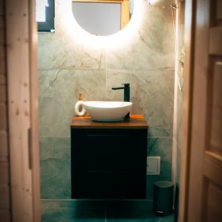 Widokowe Stodoly Balia Z Hydromasazem Na Wylacznosc * Chyszowki